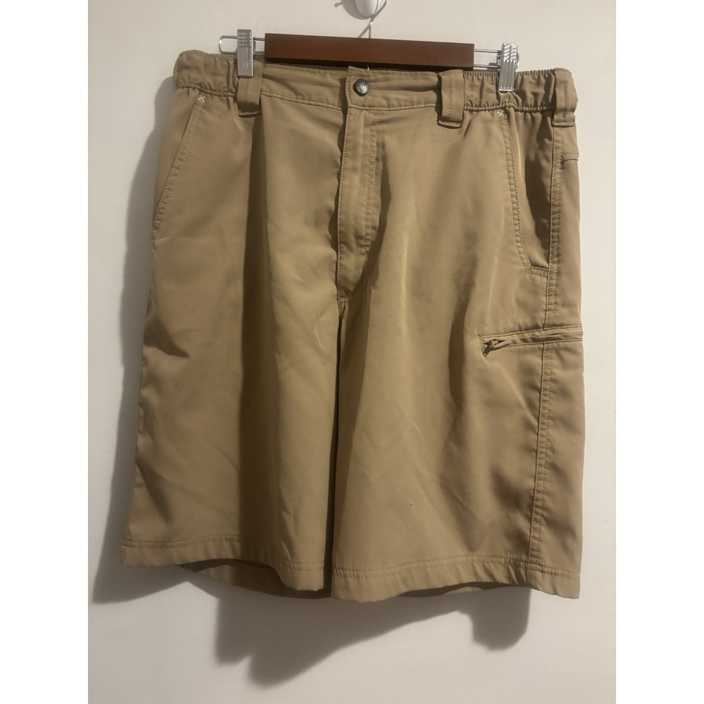 Wrangler Shorts Khaki Men's Cargo Shorts Size 34 Pockets Active Casual